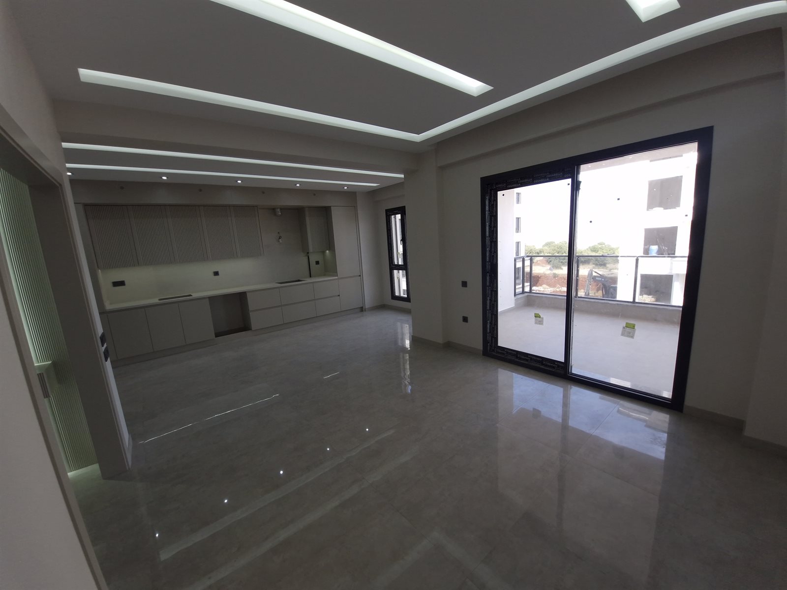 Landex'den Sıfır Lüks 3.5+1 Akıllı Ev 215m2 Havuzlu Otoparklı